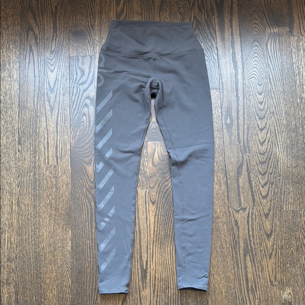 Women’s ALO Leggings Size Small